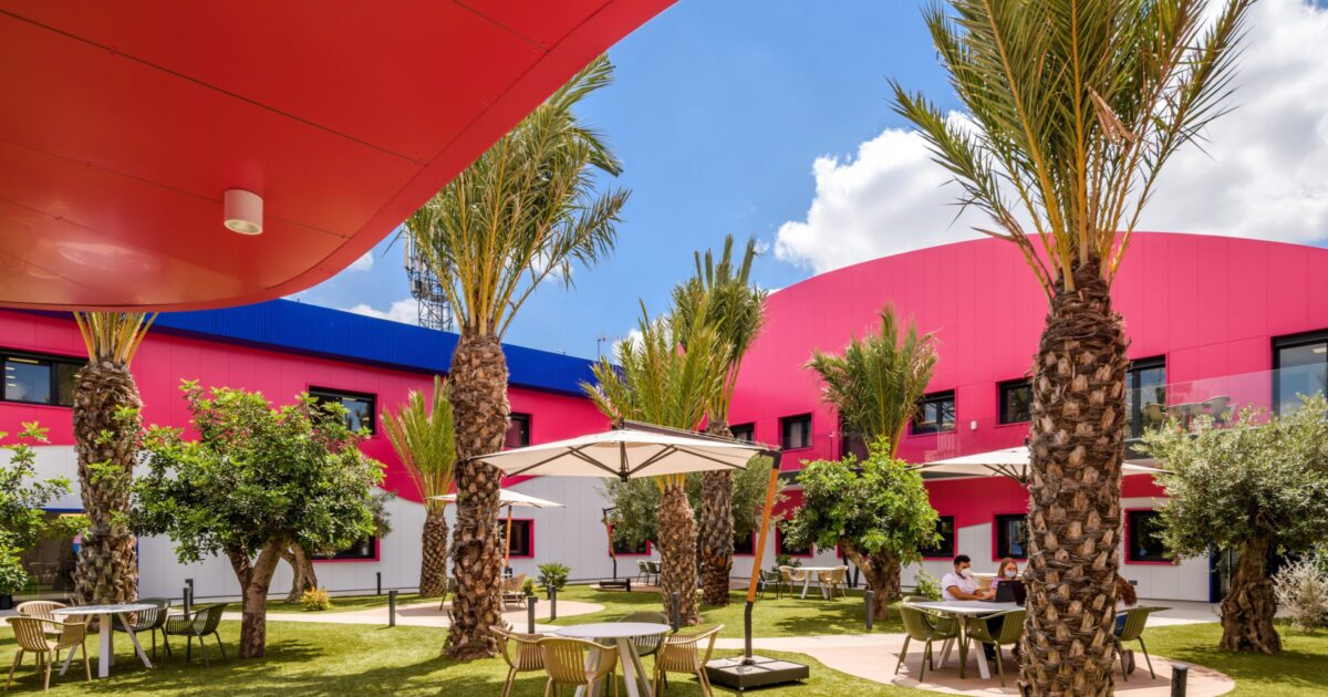 Rehabilitación Oficinas Fini- Patio