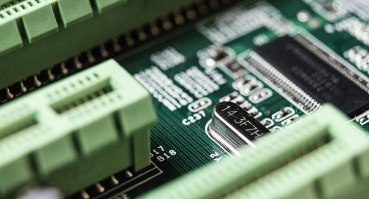 Hardware eficiente y sostenible Hardware eficiente y sostenible