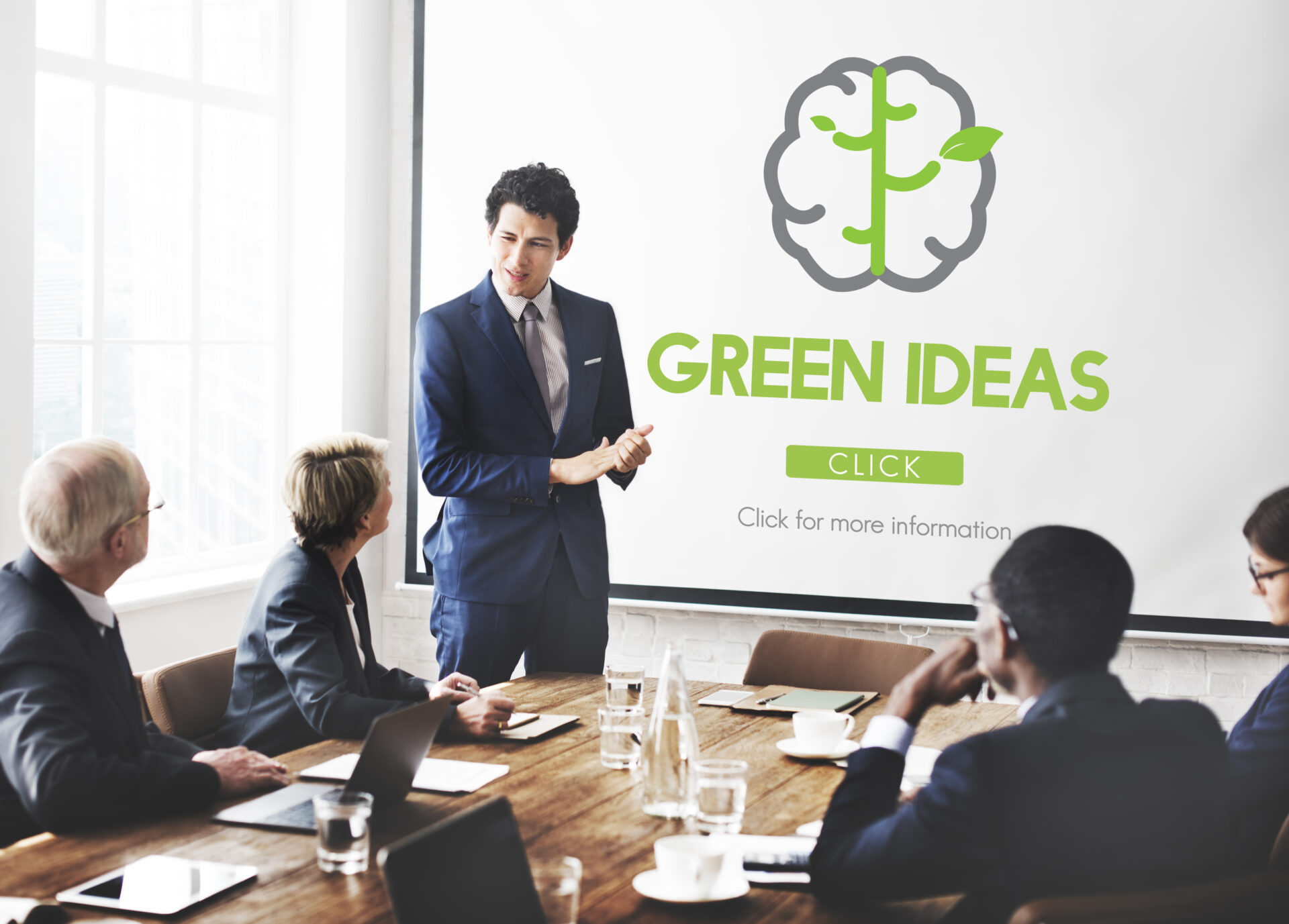 Think Green Go Green Brain Concept ¿Qué es el Greenwashing?